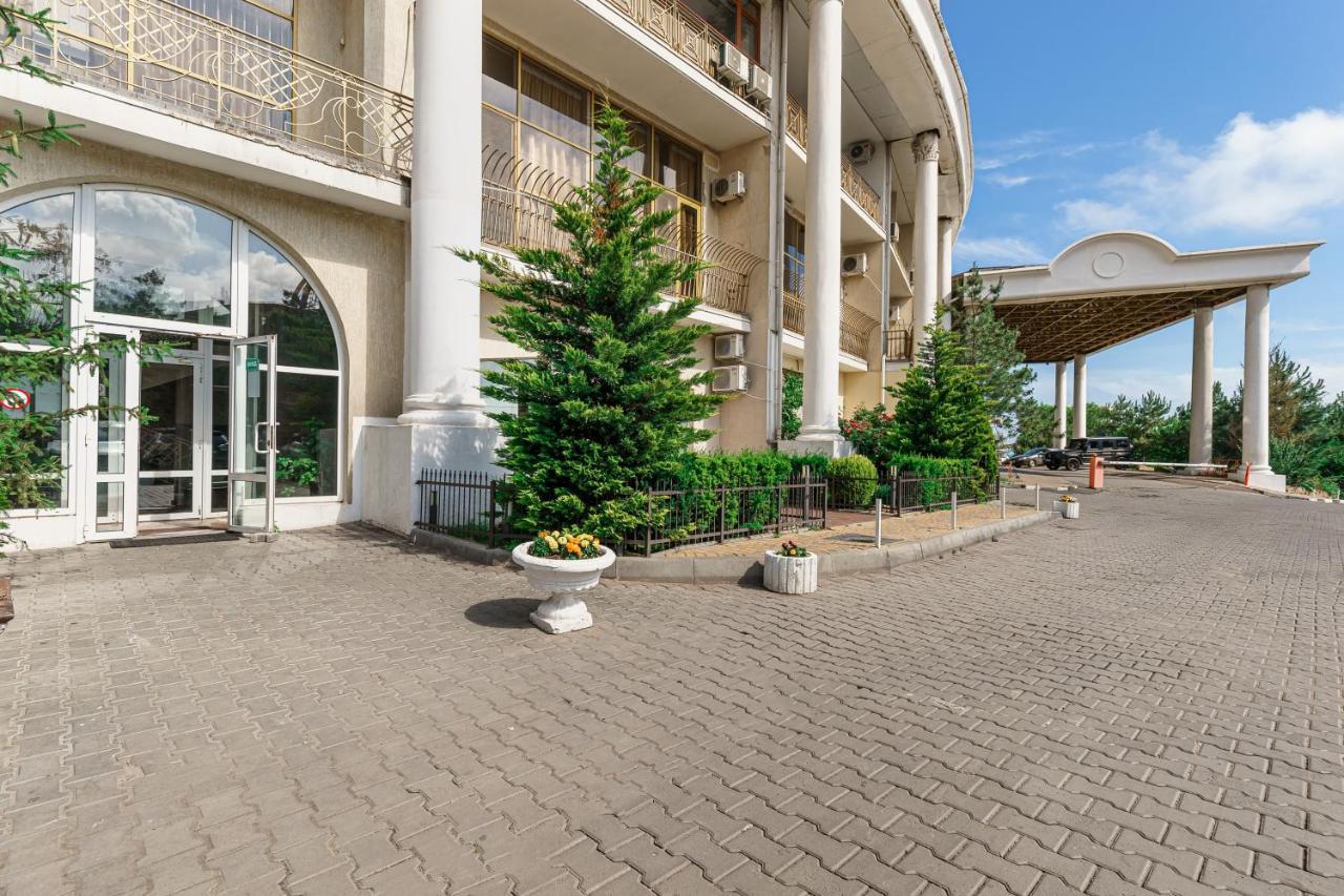 Arcadia Palace 2-Bedrooms Apartment With Terrace Odessa Extérieur photo